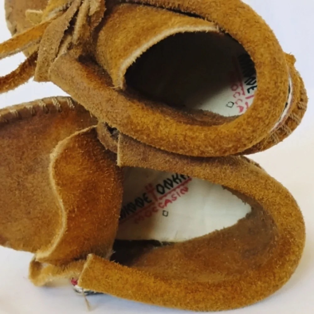 MinneTonka Braid Bootie Babys & Infants Brown Suede Kids Moccasins Padded Insole